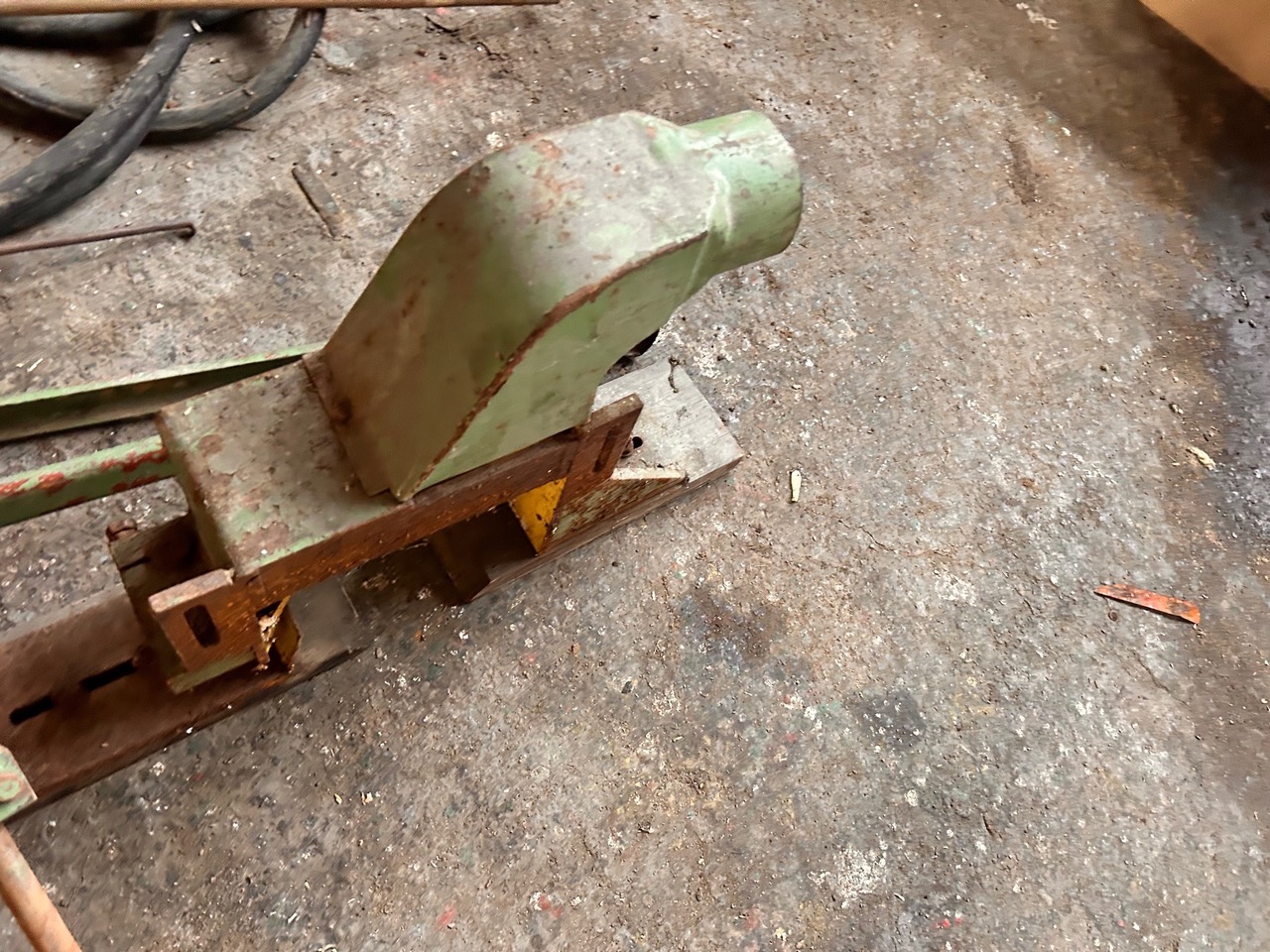 3.Frezarko-pilarka-JAROMA-DYFE-2