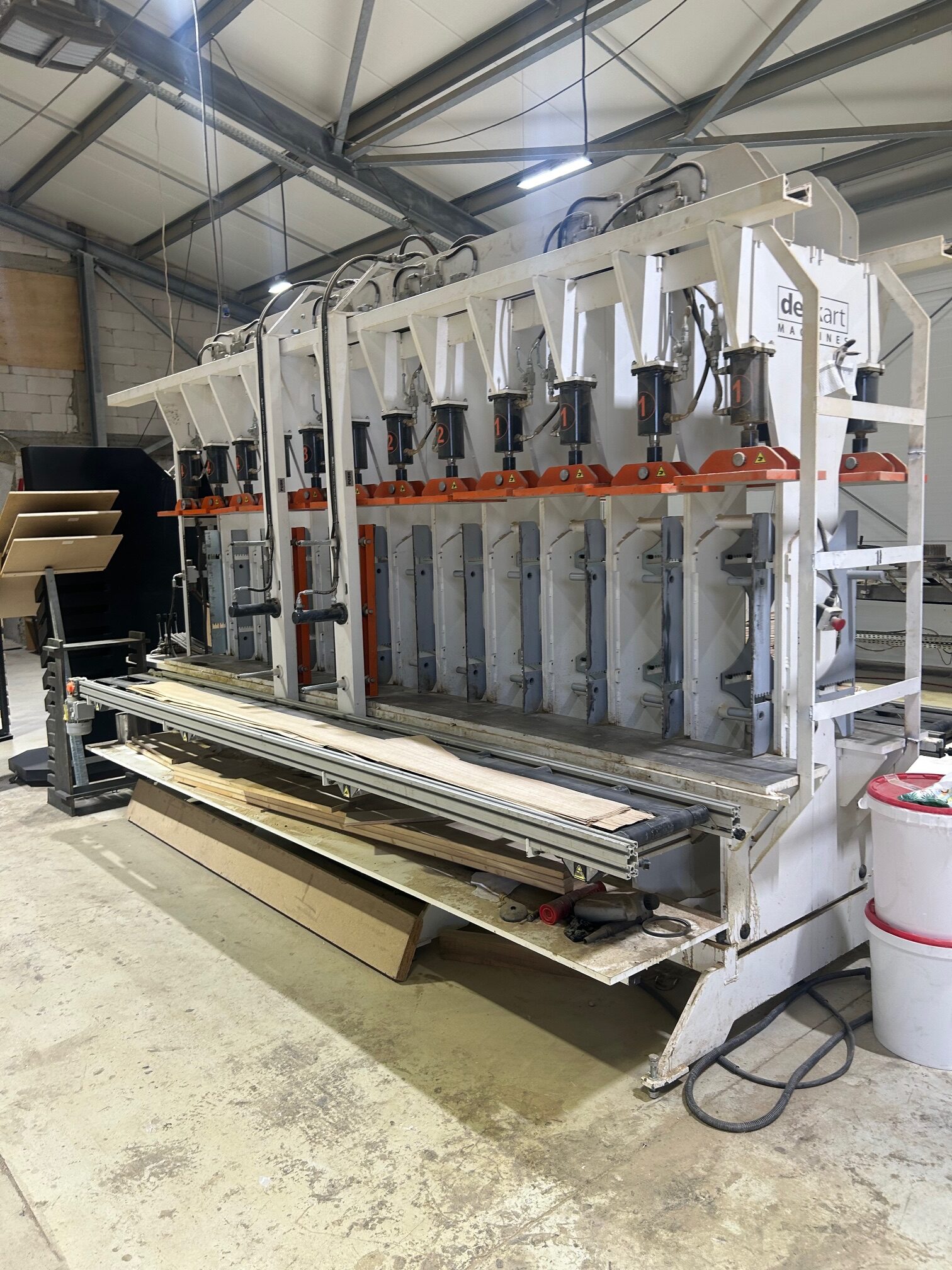 1.Prasa-dwustronna-wielowarstwowa-DECK-ART-do-podlog