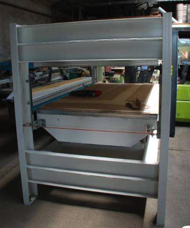 2.Polkowa-prasa-hydrauliczna-ICOTET-CON-2