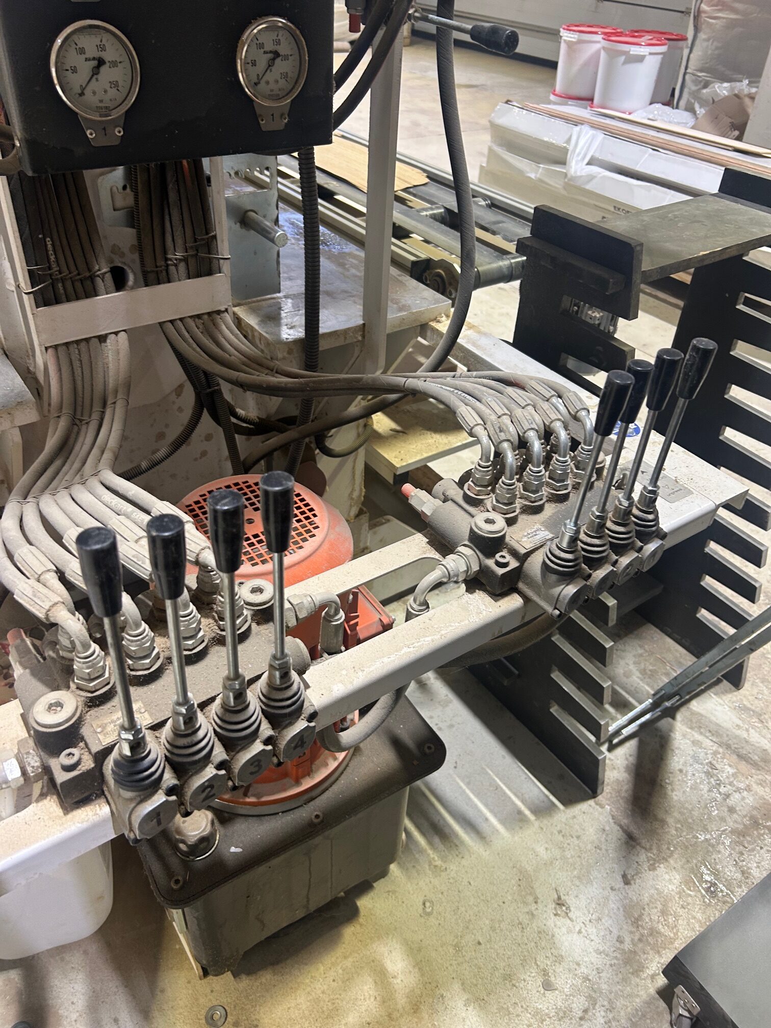 7.Prasa-dwustronna-wielowarstwowa-DECK-ART-do-podlog