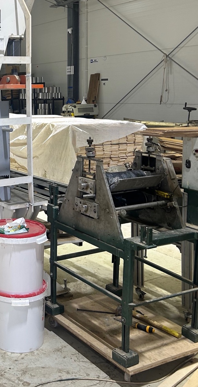 9.Prasa-dwustronna-wielowarstwowa-DECK-ART-do-podlog