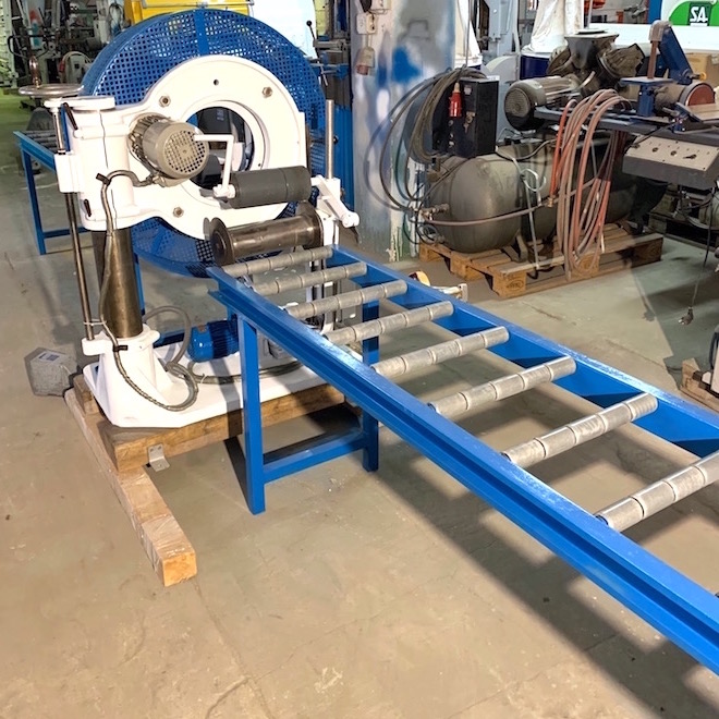 1.Automatyczna-owijarka-folia-stretch-do-pakowania-listew-itp