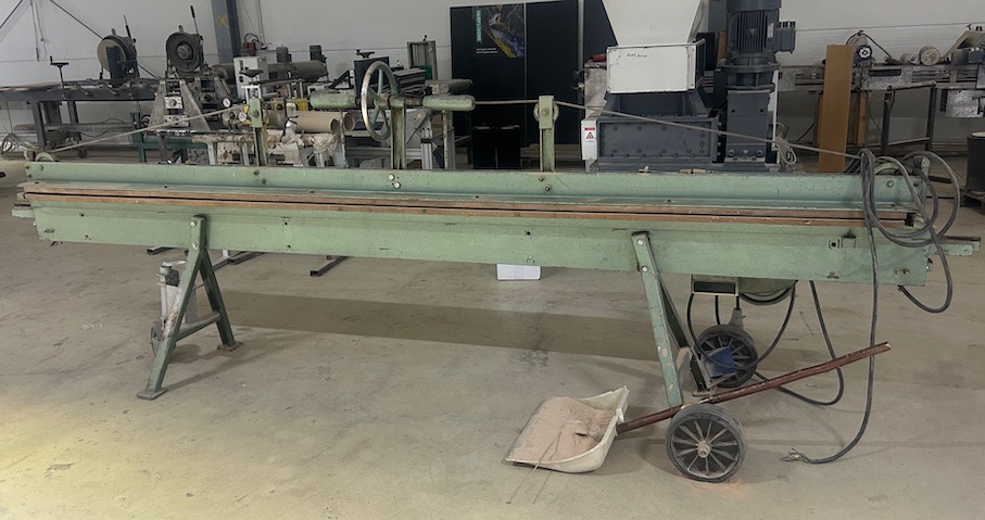 1.Pila-do-forniru-SCHEER-4000-mm