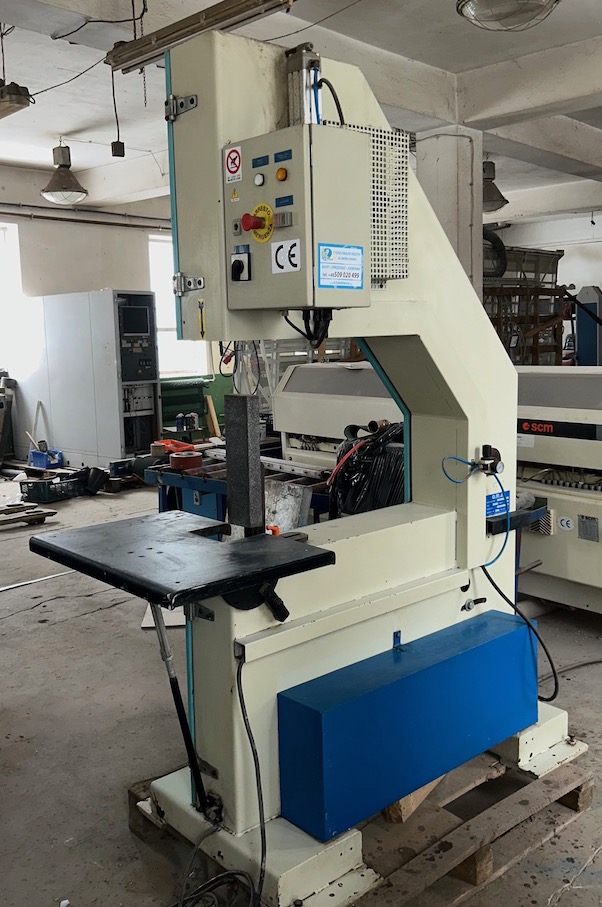 1.Szlifierka-pionowa-O.M.A-do-elementow-krzywoliniowych