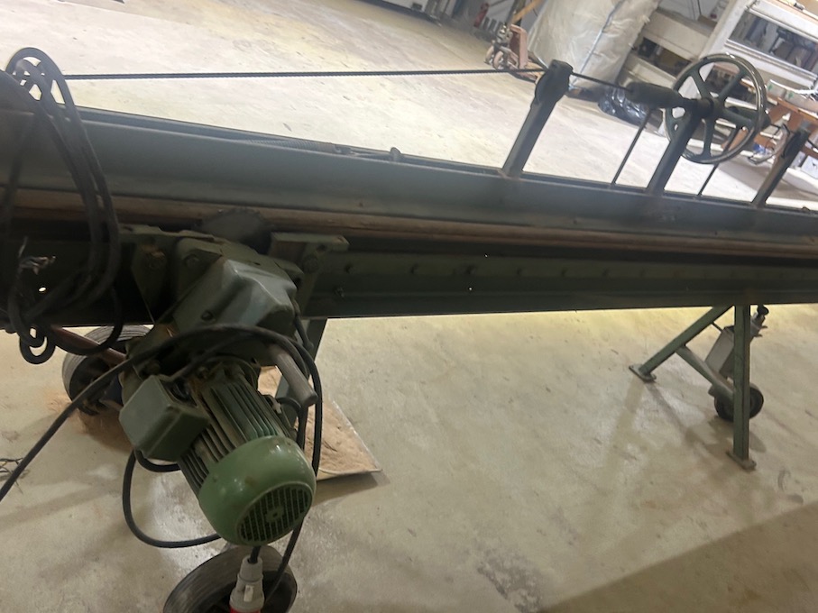 2.Pila-do-forniru-SCHEER-4000-mm