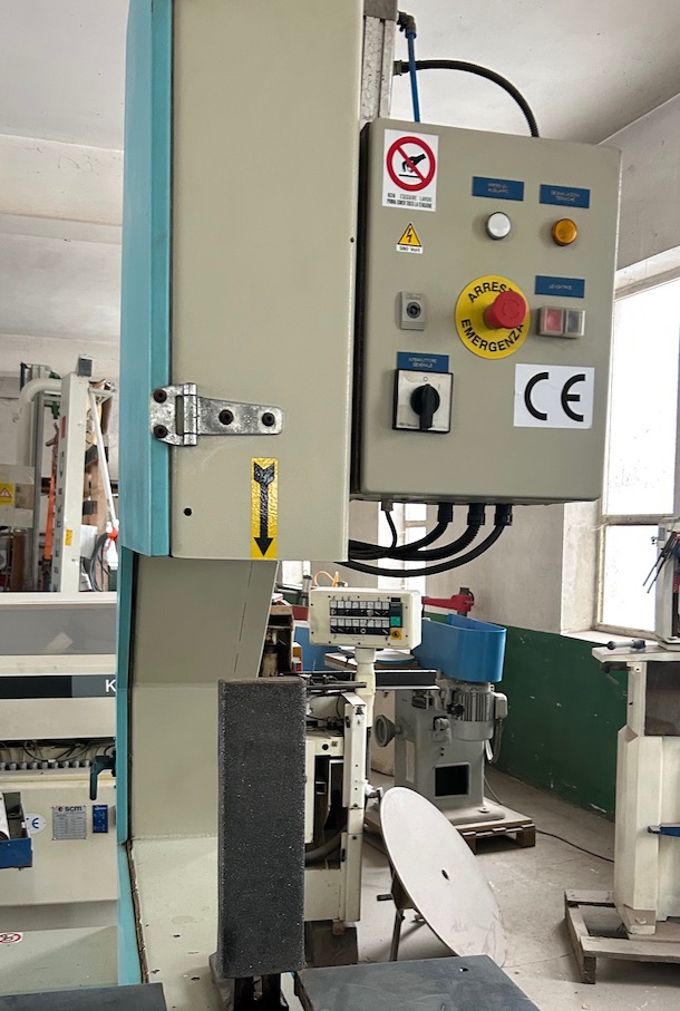 9.Szlifierka-pionowa-O.M.A-do-elementow-krzywoliniowych